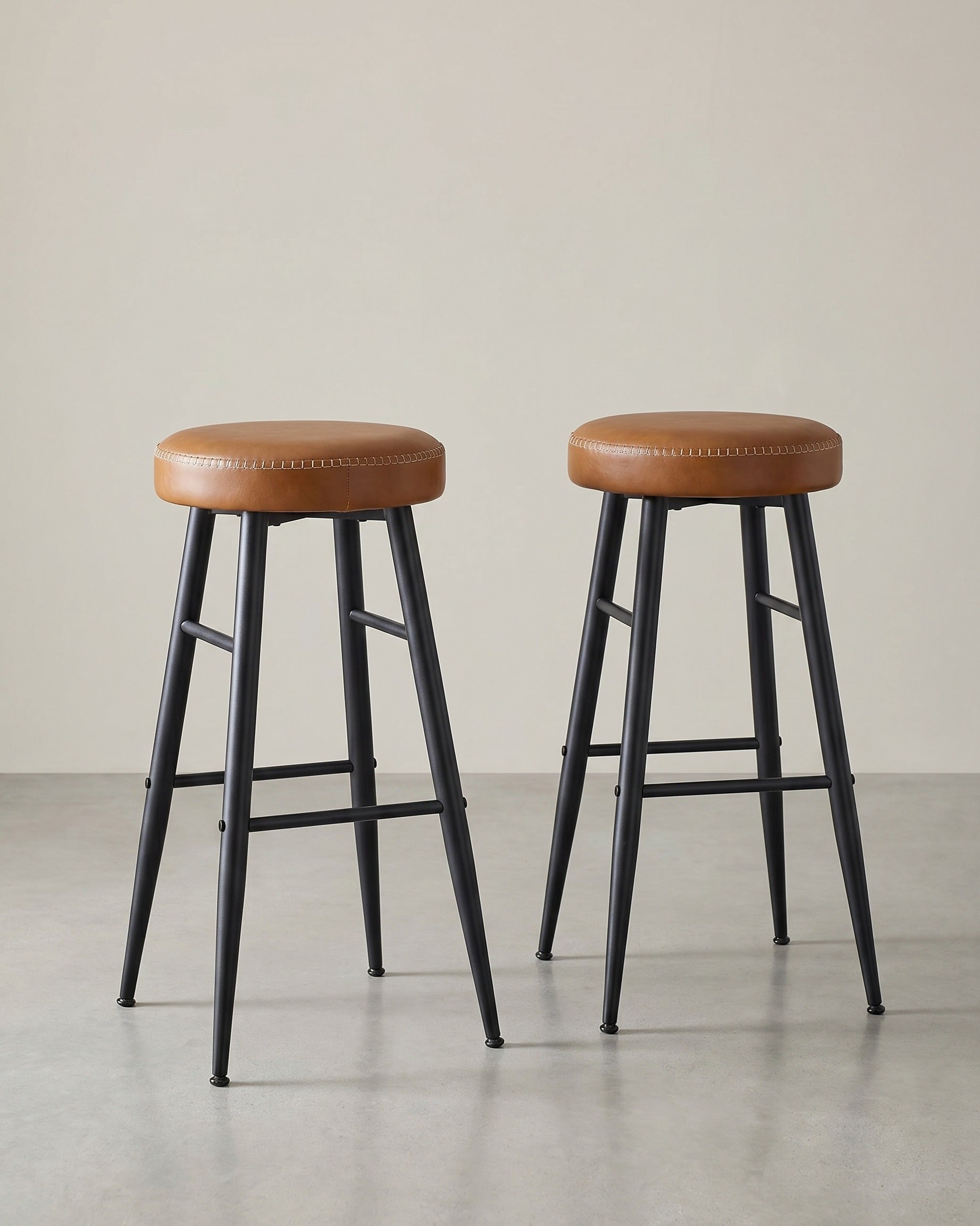 2er-Set Barhocker – EKHO Kollektion – Kunstleder – Bequeme Barhocker mit Fußstütze – Braun