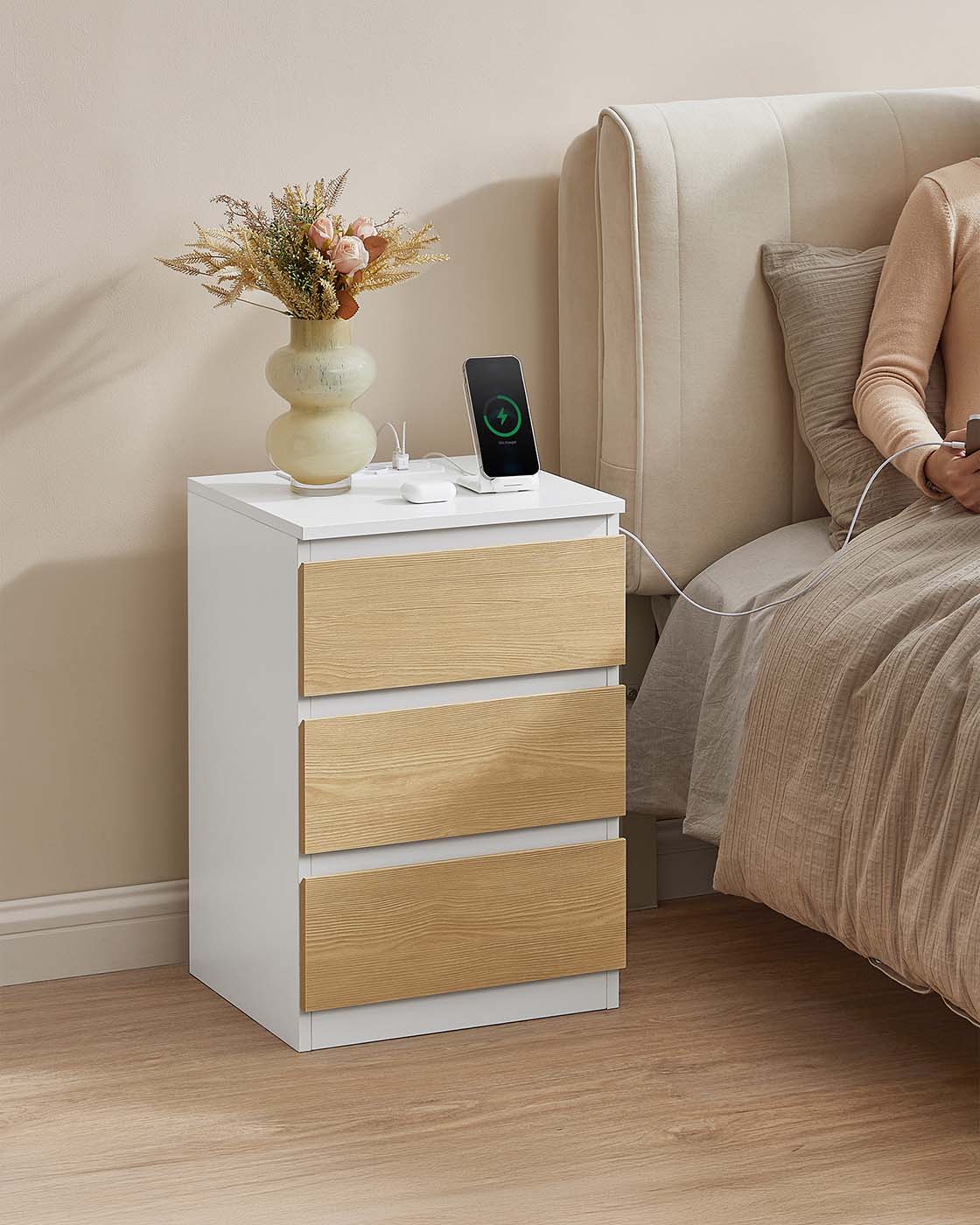 Beistelltisch mit Ladestation - Nachttisch mit USB-Anschluss - Schrank mit Steckdose