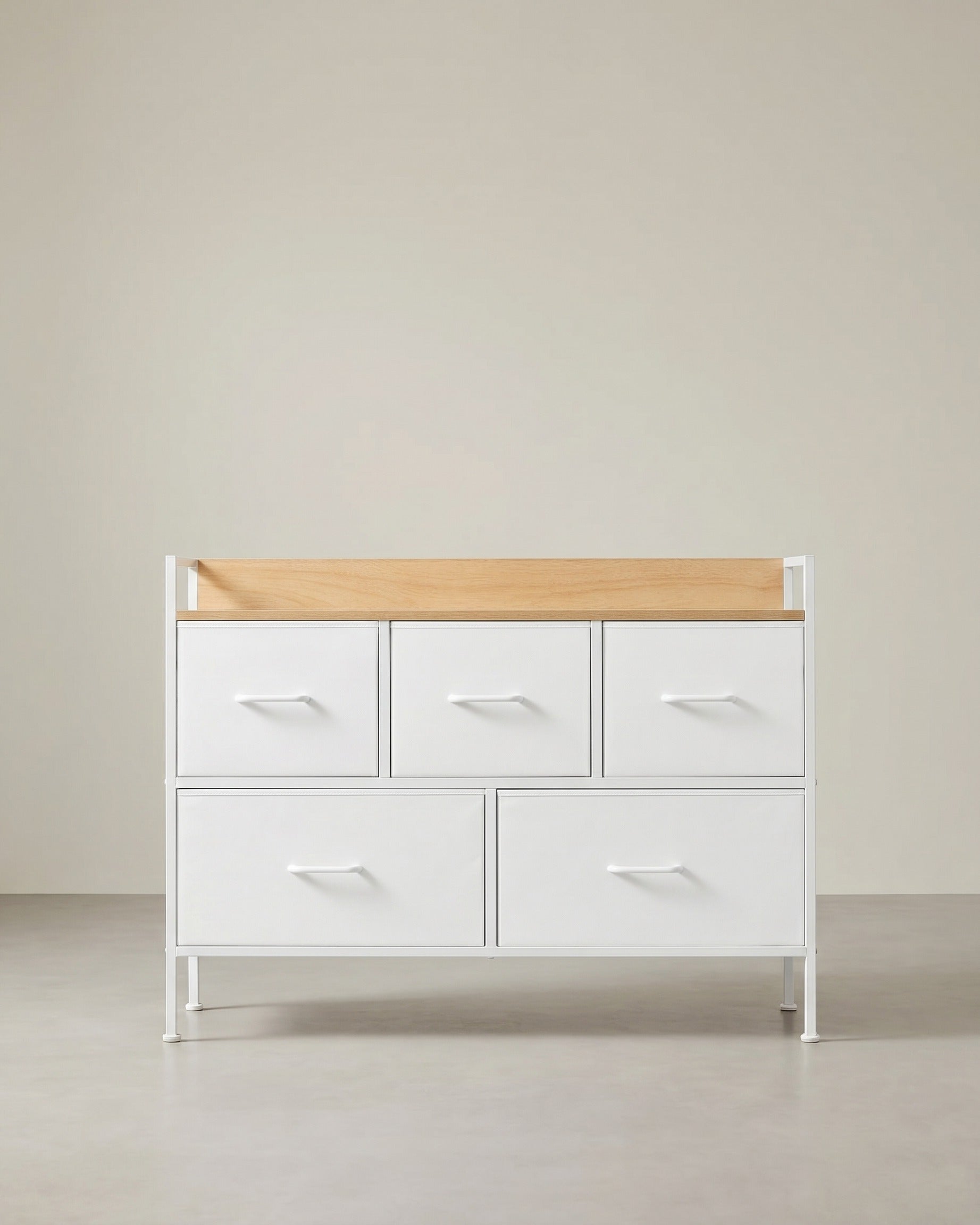 Kommode mit 5 Stoffschubladen – Schrank für Schlaf- oder Wohnzimmer – mit Seitenleisten und erhöhtem Rand – 98 cm breit – Weiß