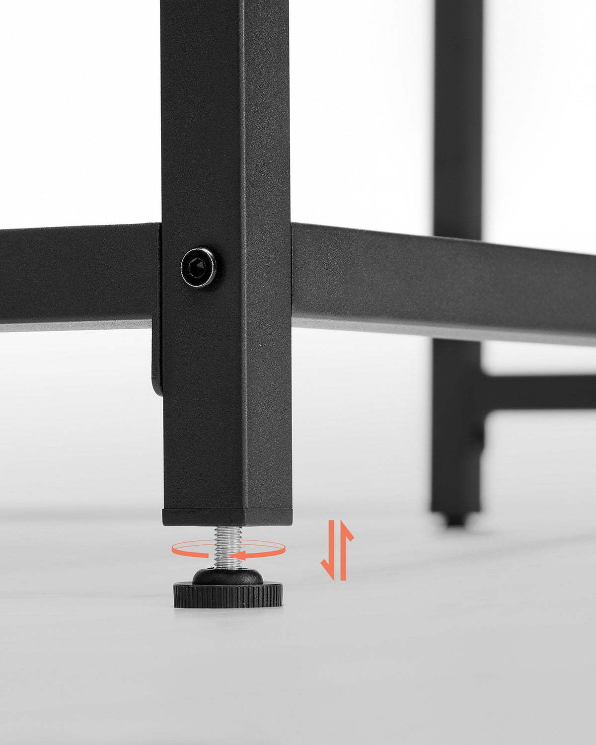 Schreibtisch im Industriedesign – Kompakt und stabil – Bis 50 kg belastbar