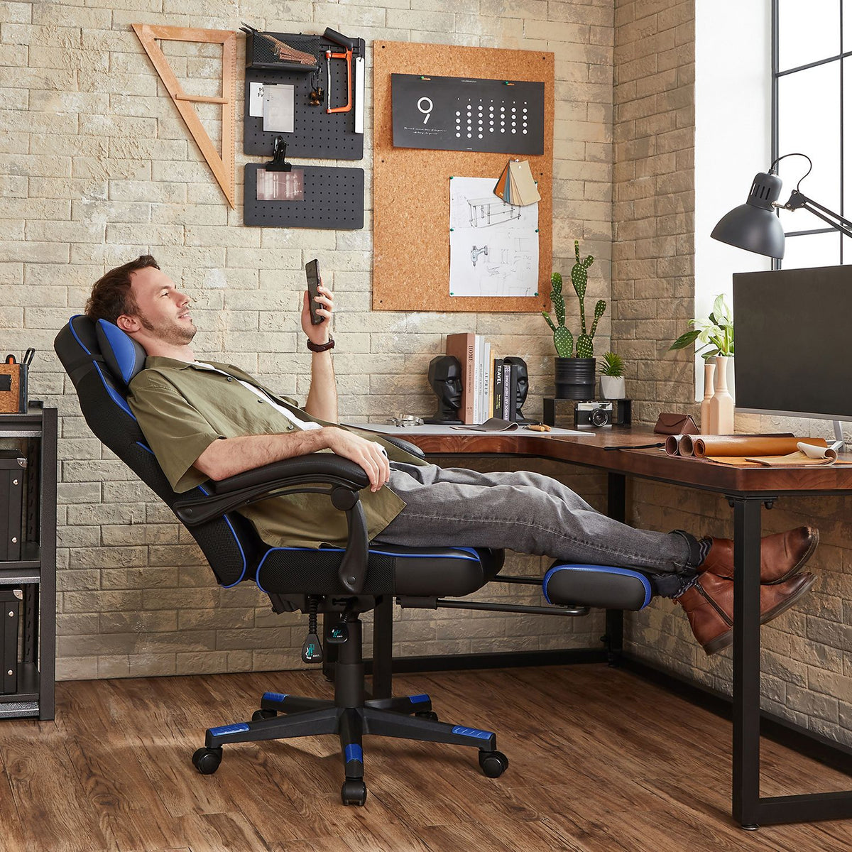 Gaming-Stuhl – Ergonomischer Gaming-Stuhl – Verstellbarer Bürostuhl – Kopfstütze und Fußstütze