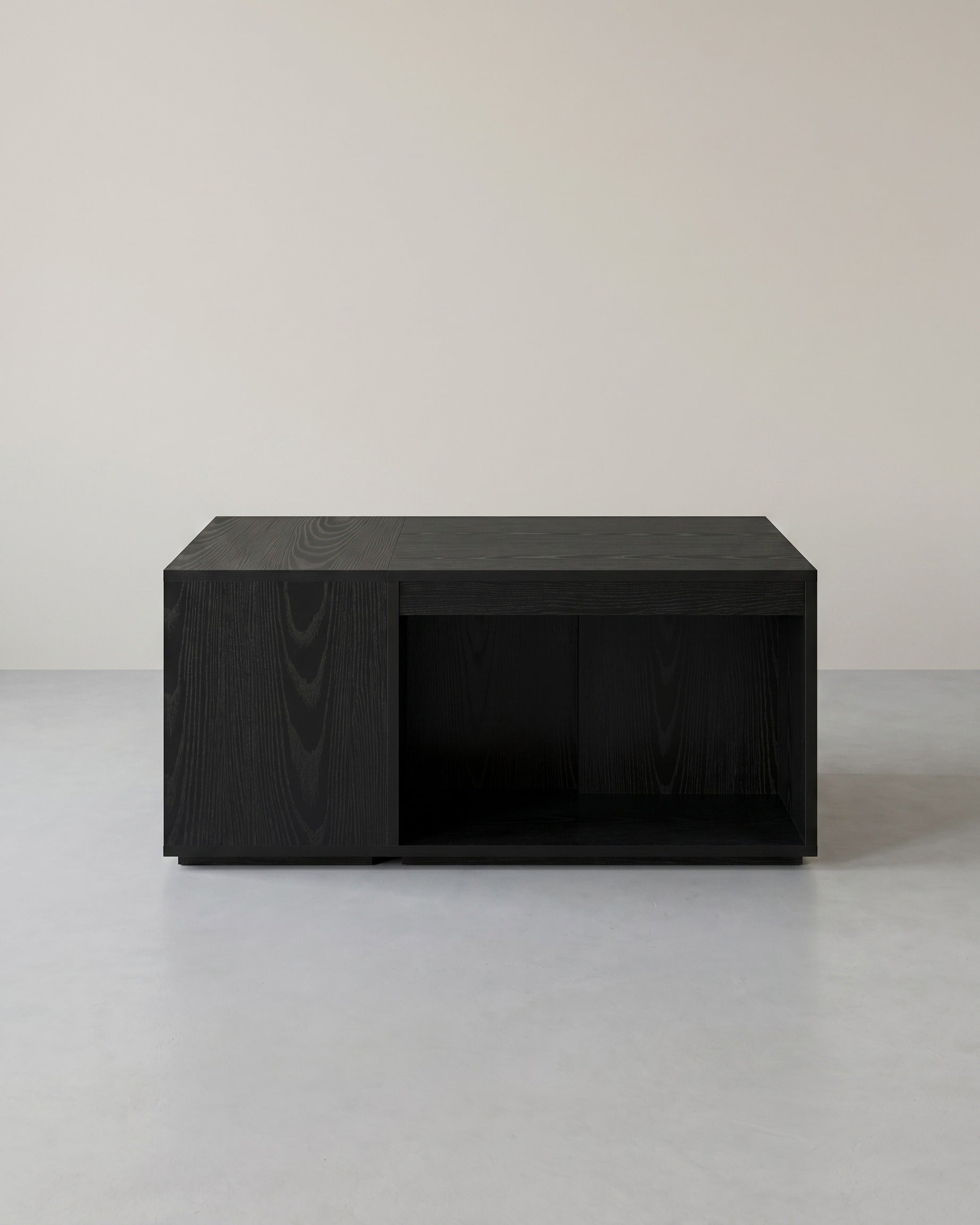 3-teiliges Couchtisch-Set – Moderne Beistelltische – Flexible Kombinationsmöglichkeiten – Mit zusätzlichem Stauraum – Holzoptik – Schwarz