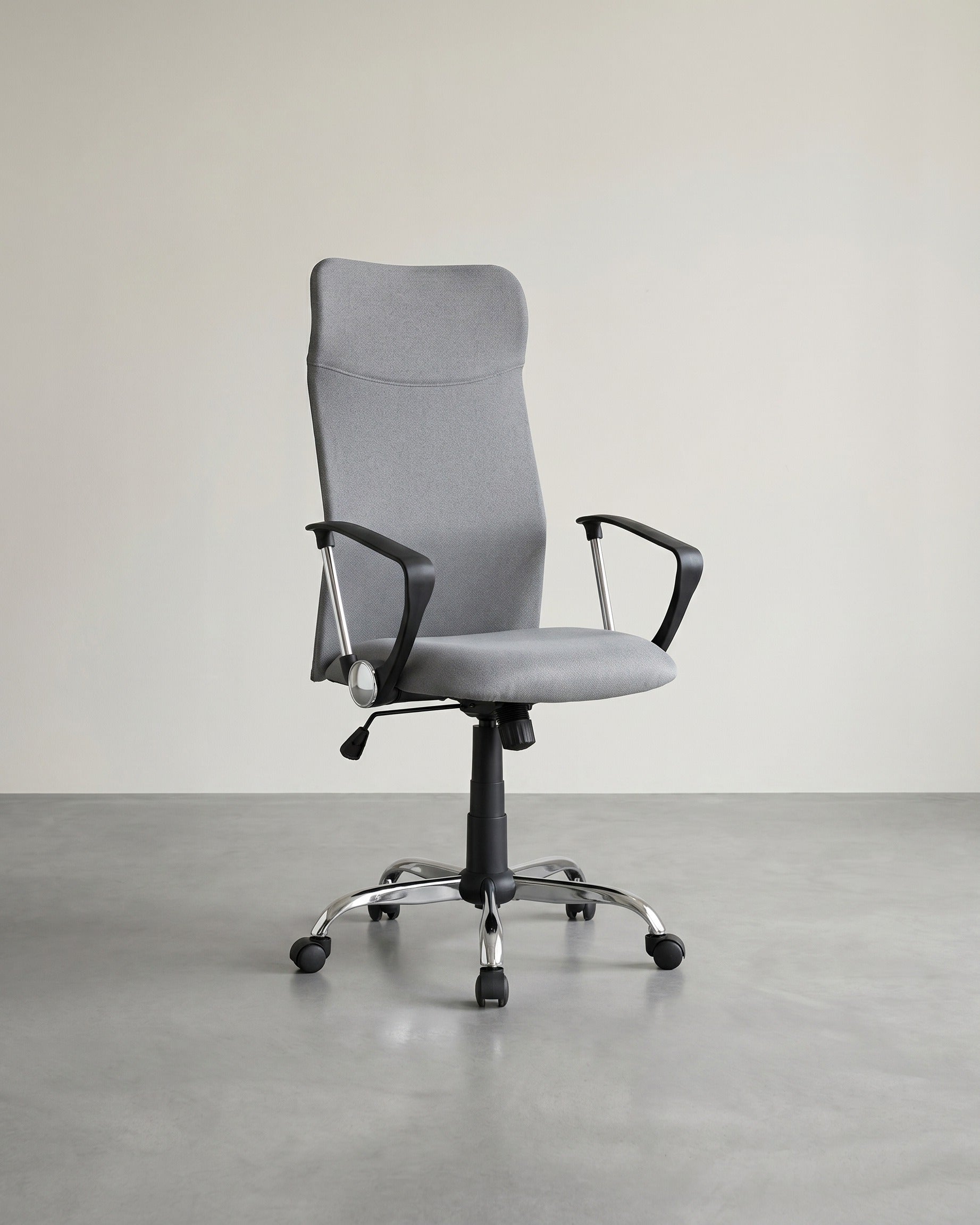 Ergonomischer Bürostuhl mit bequemer Stoffpolsterung – Grau