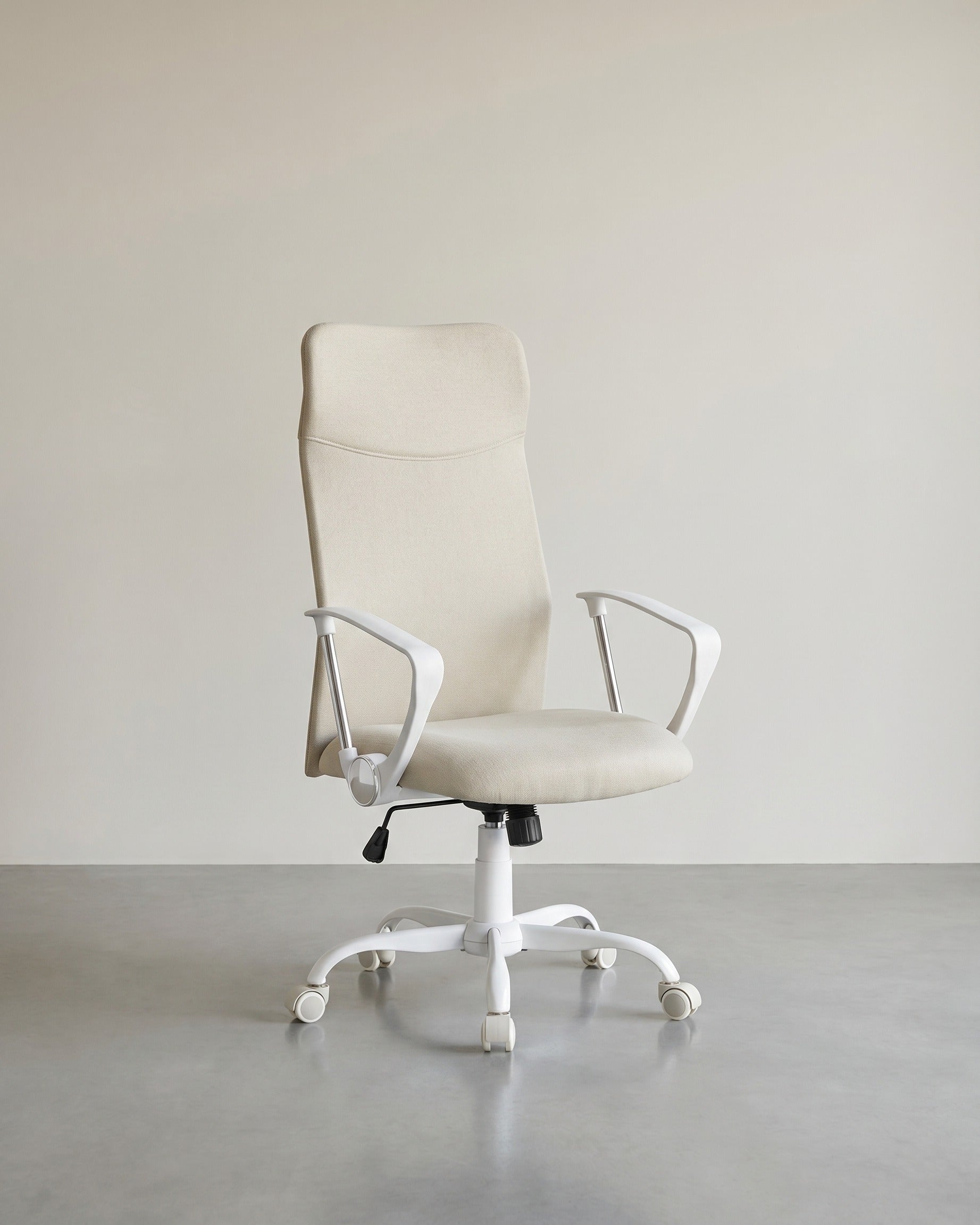 Ergonomischer Bürostuhl mit bequemer Stoffpolsterung – Beige