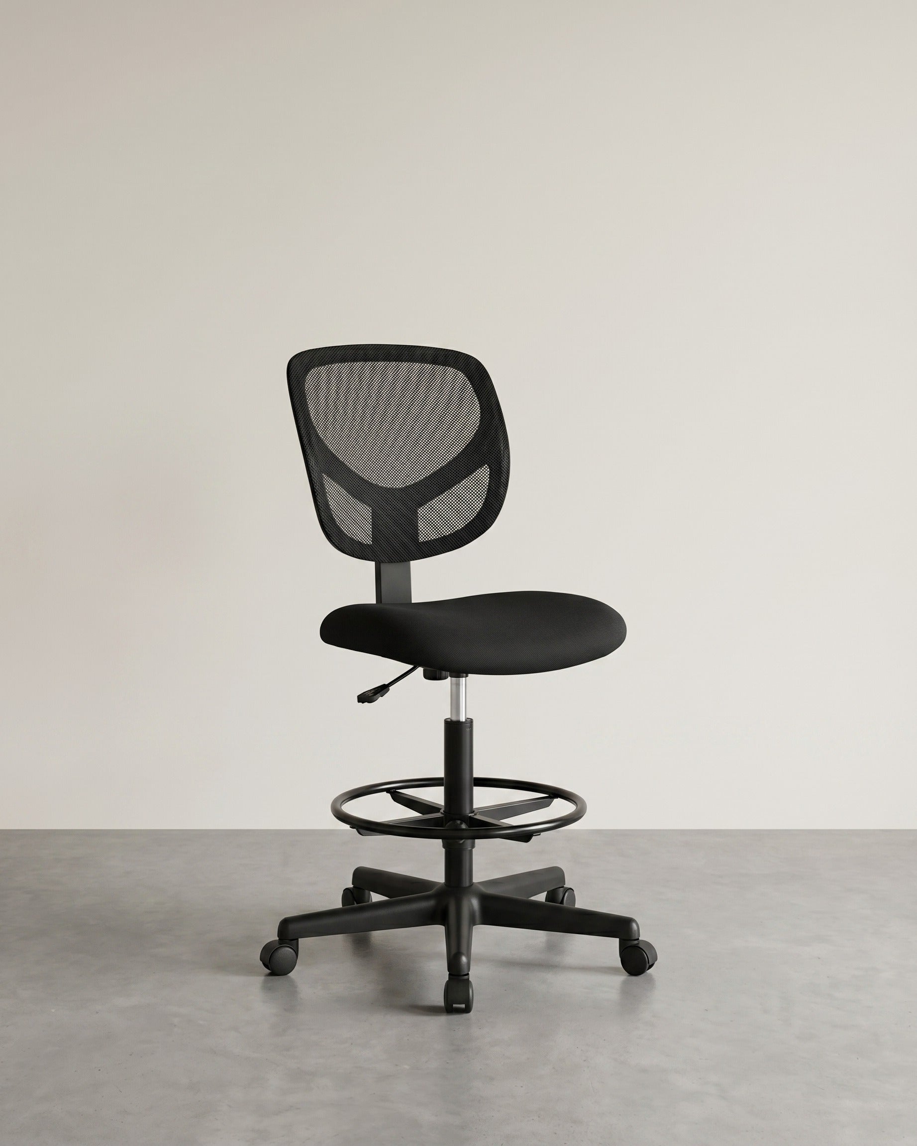 Ergonomischer Bürostuhl mit verstellbarer Fußstütze – ohne Armlehnen – Standardtitel