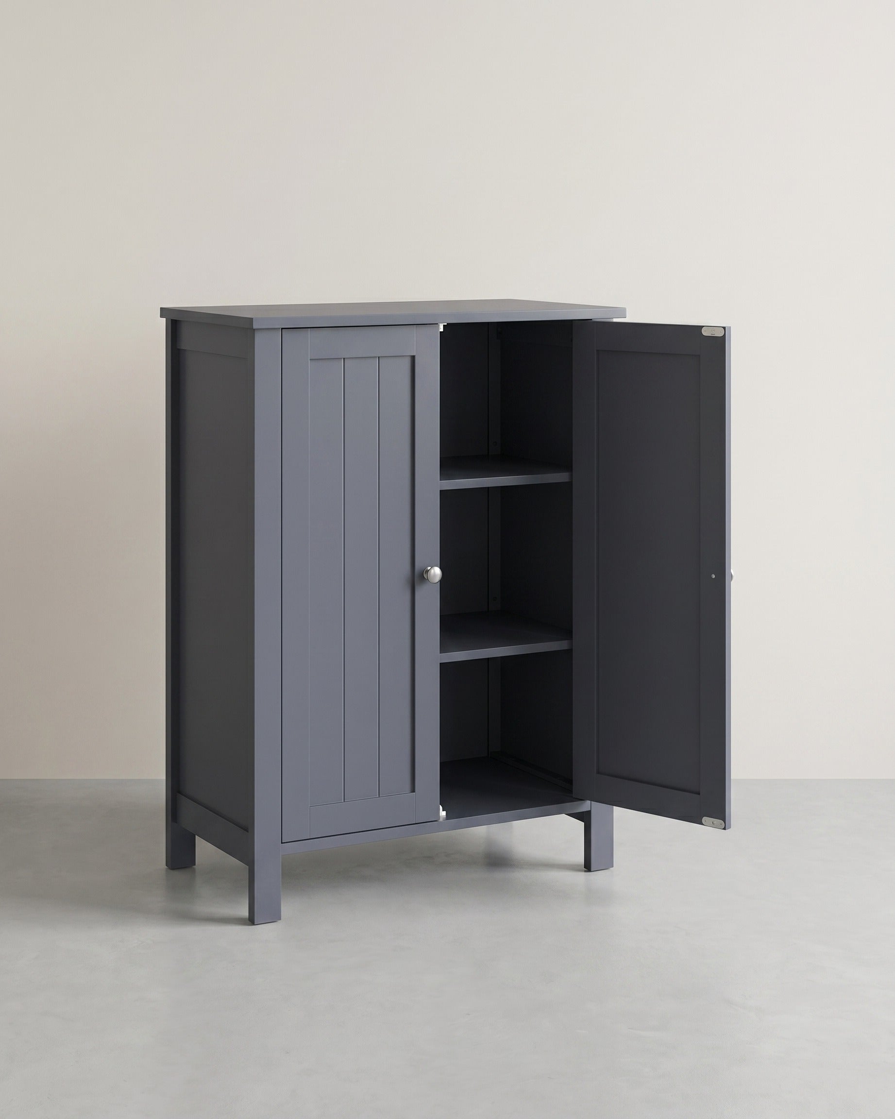 Freistehender Badezimmerschrank mit 2 Türen – Inklusive 2 verstellbaren Regalen – 80 cm hoch – Grau