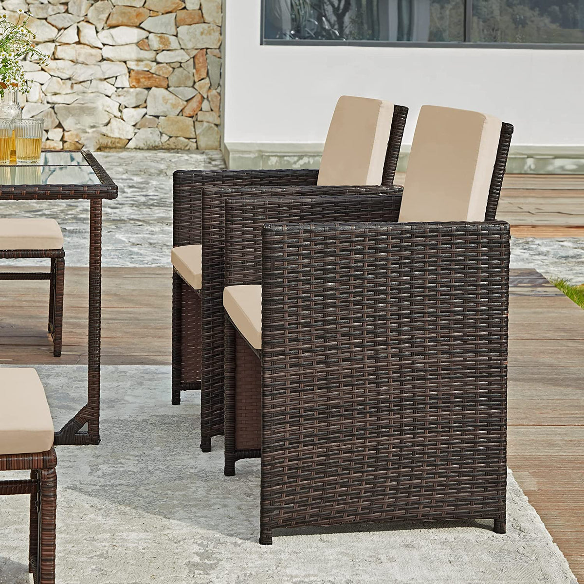 Komplettes Gartenmöbel-Set – Polyrattan-Stühle + Tisch – Terrassenset mit Kissen