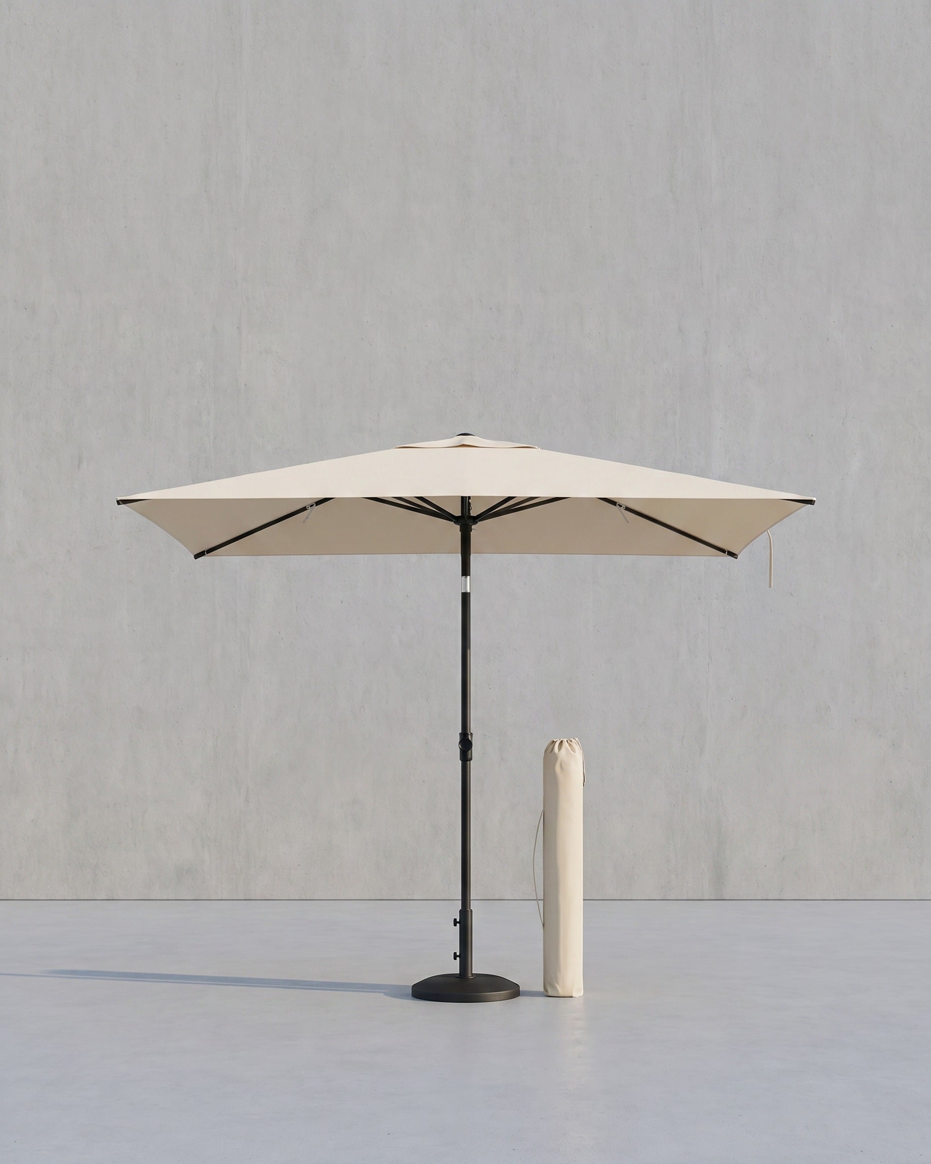 Rechteckiger Sonnenschirm – 30° neigbar – UV-Schutz 50+ – Inkl. Tragetasche – Für Balkon, Garten oder Strand – Beige
