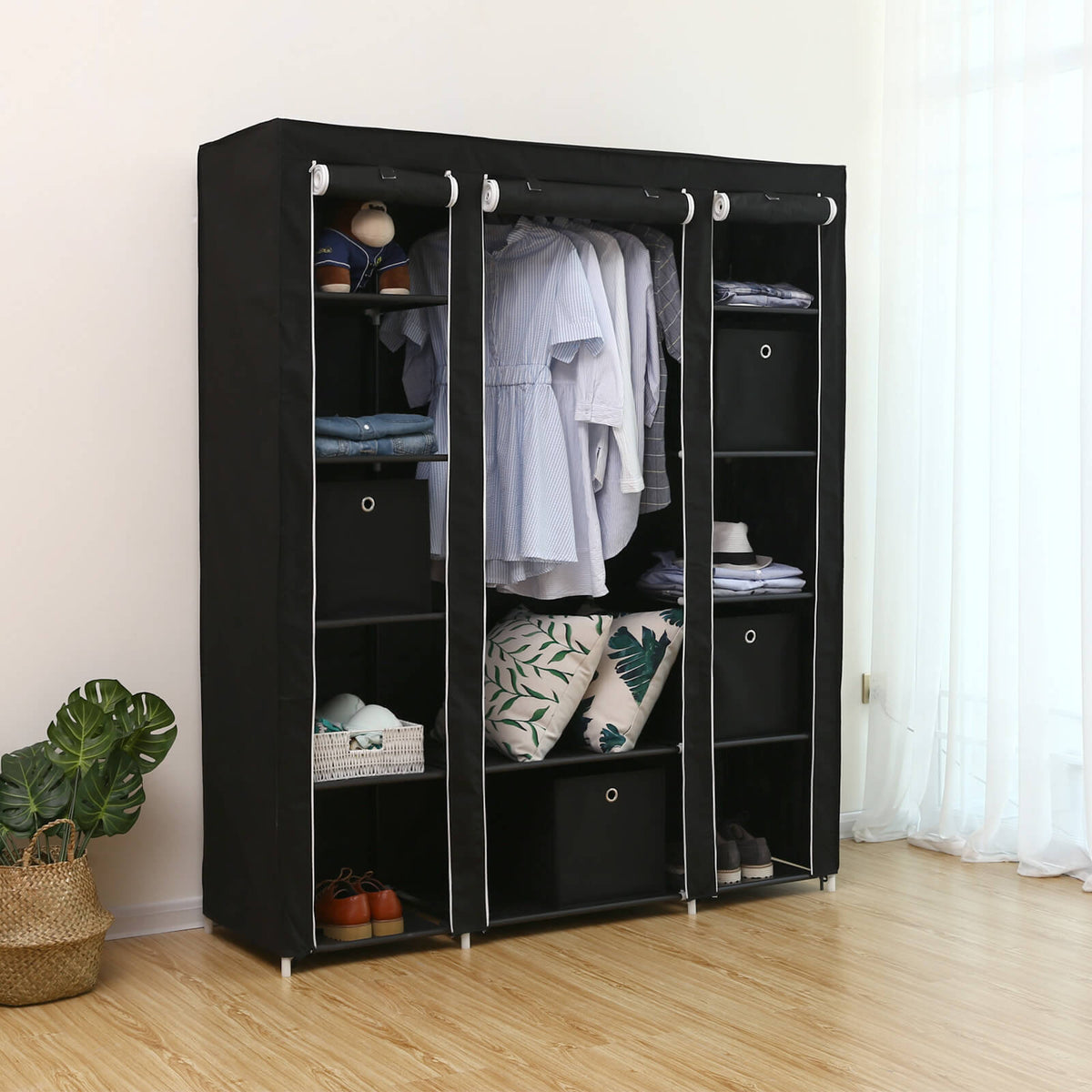 Faltbarer Kleiderschrank – praktischer Schlafzimmerschrank – platzsparend