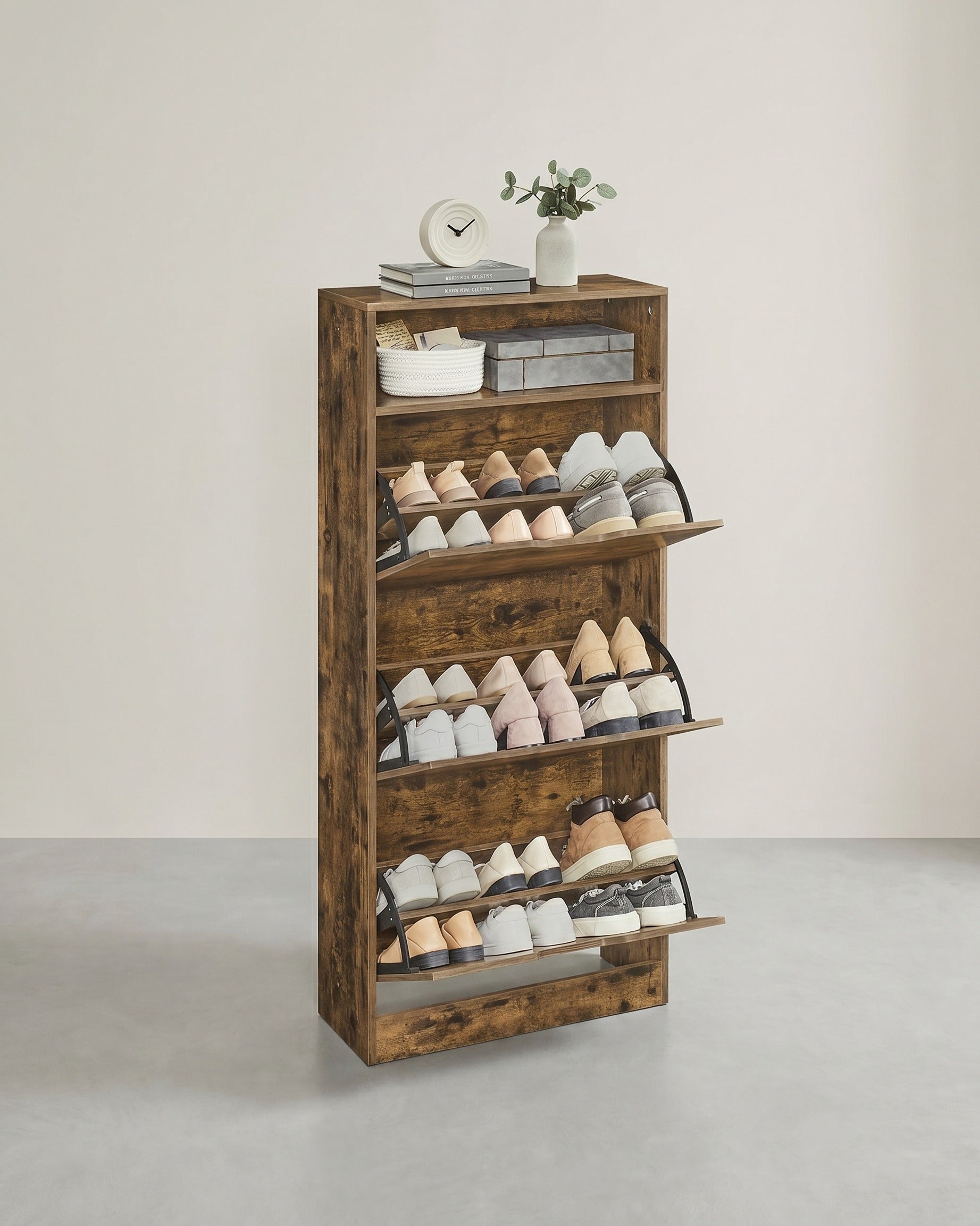 Schuhschrank – Für 14–18 Paar Schuhe – Schmale und hohe Ausführung – Verstellbare Aufteilung – 60 cm breit – Braun