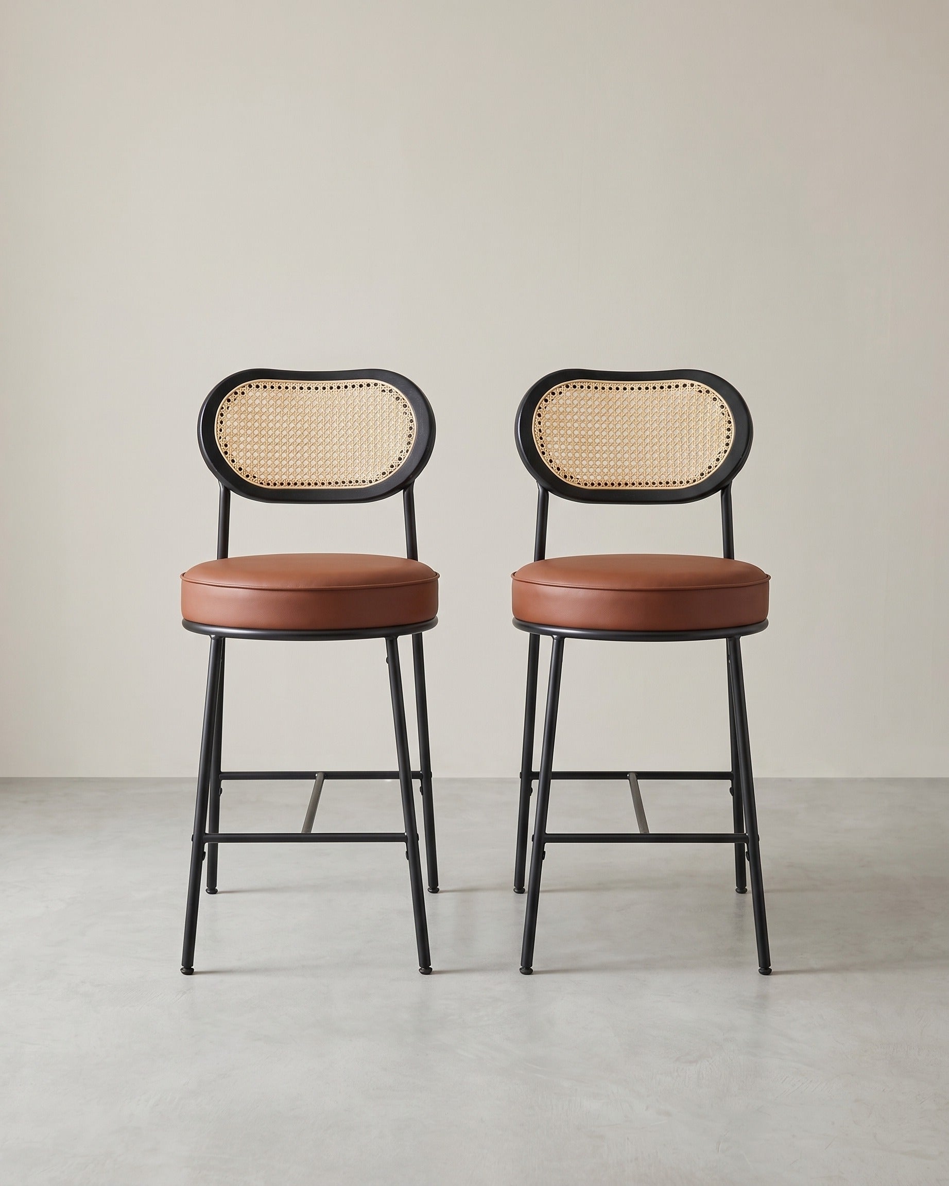 Barhocker 2er Set – BOHO Chic mit Rückenlehne in Rattanoptik – Hoher Sitzkomfort – Für Küche, Bar oder Insel – Braun