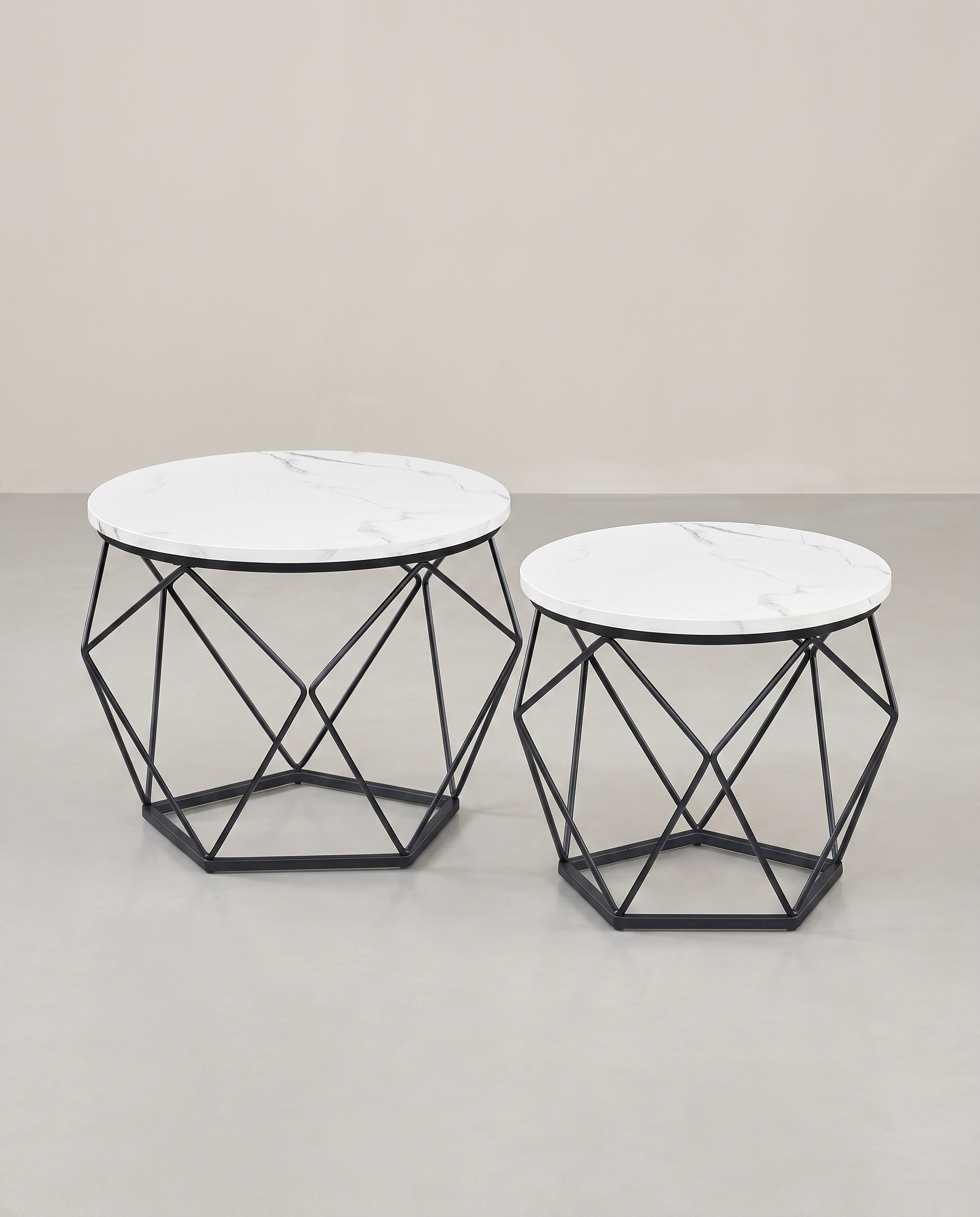 2er-Set runde Beistelltische – Modernes Design – Schwarz – Kompakt und multifunktional – Weiß