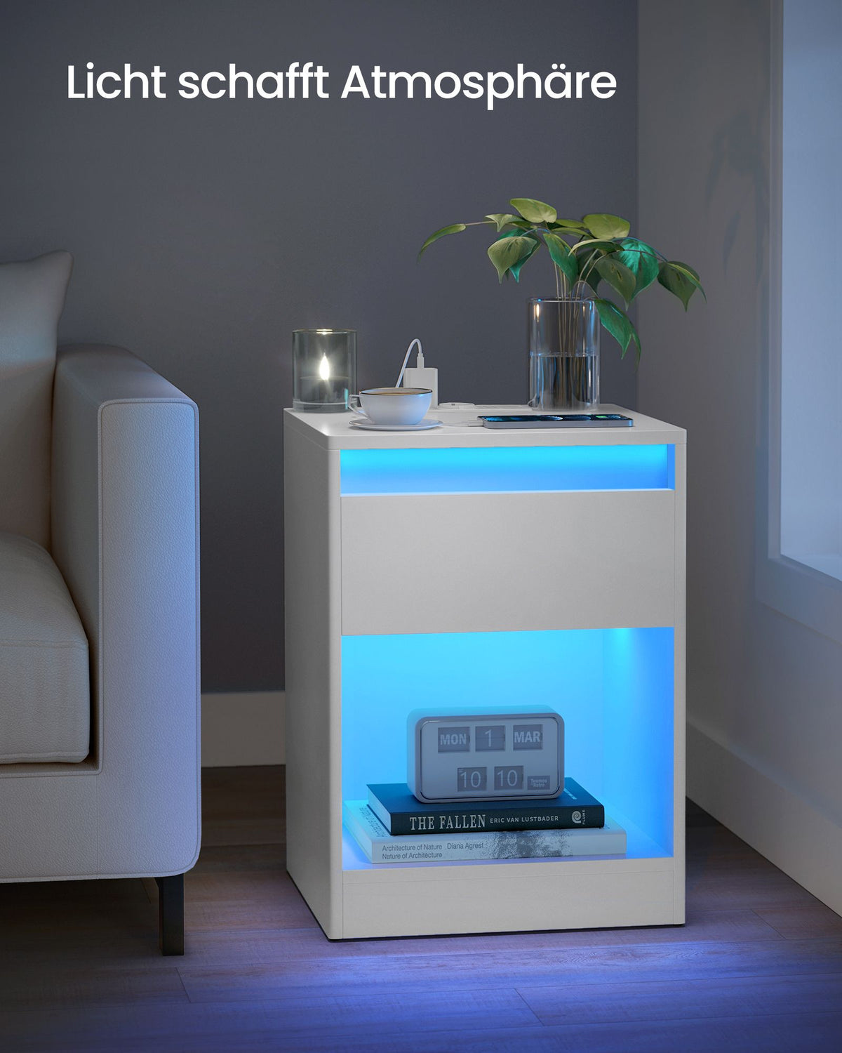 Moderner Nachttisch mit LED-Beleuchtung und Steckdosen - USB-Anschluss
