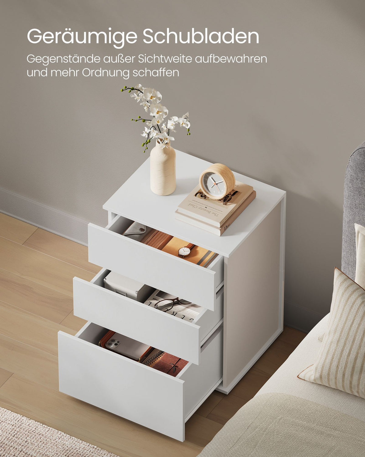 Nachttisch mit 3 Schubladen - Minimalistisches Design