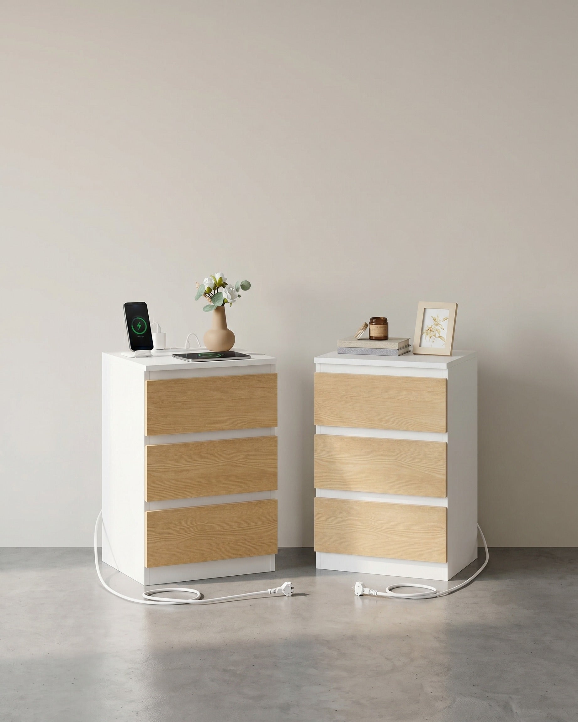 Beistelltisch mit Ladestation - Nachttisch mit USB-Anschluss - Schrank mit Steckdose – Weiß / Braun