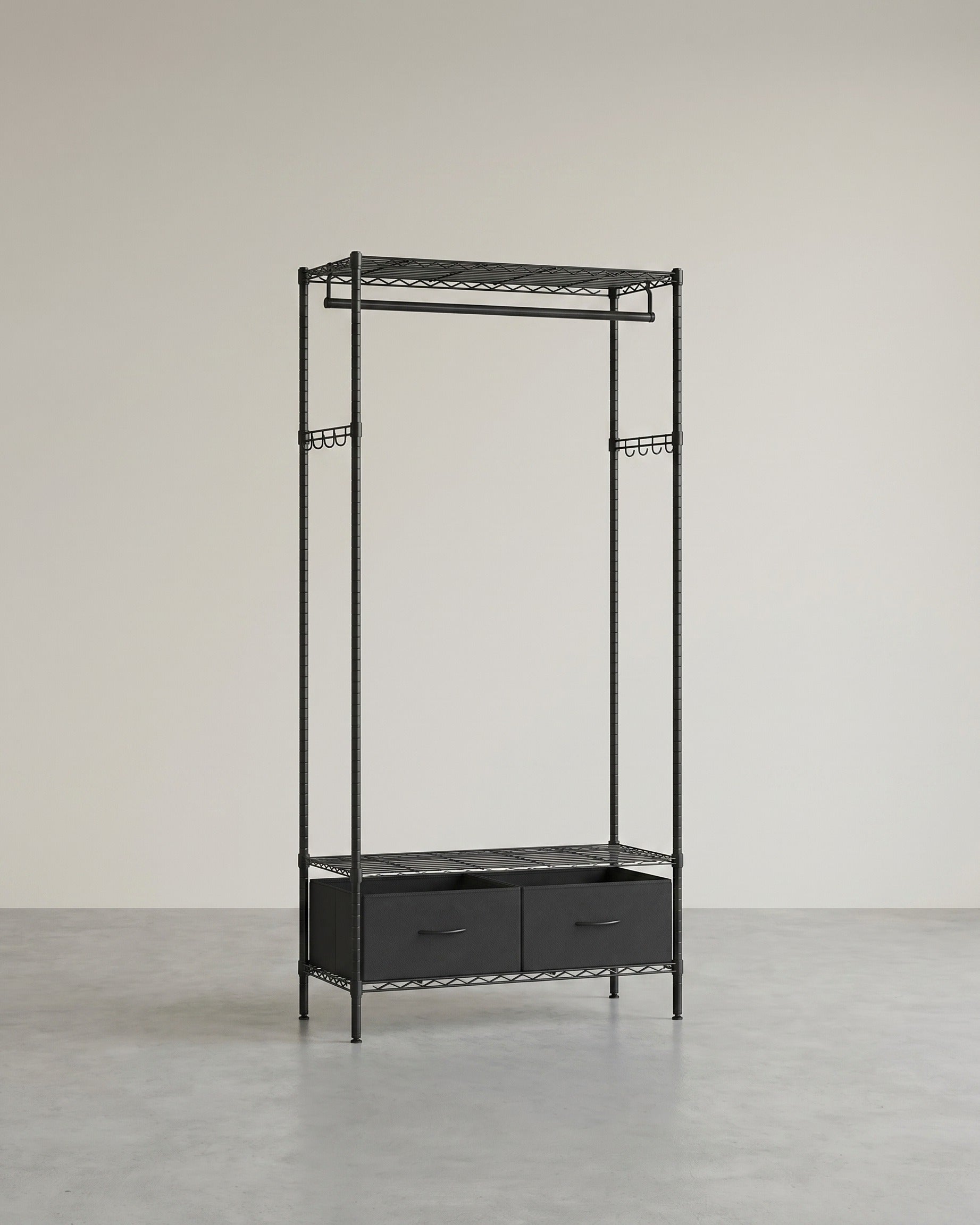 Kleiderständer aus schwarzem Metall – Kompakter Garderobenständer mit Schubladen und Haken – Verstellbare Stange und Ablagen – 90 cm breit – Bis zu 90 kg belastbar – Schwarz