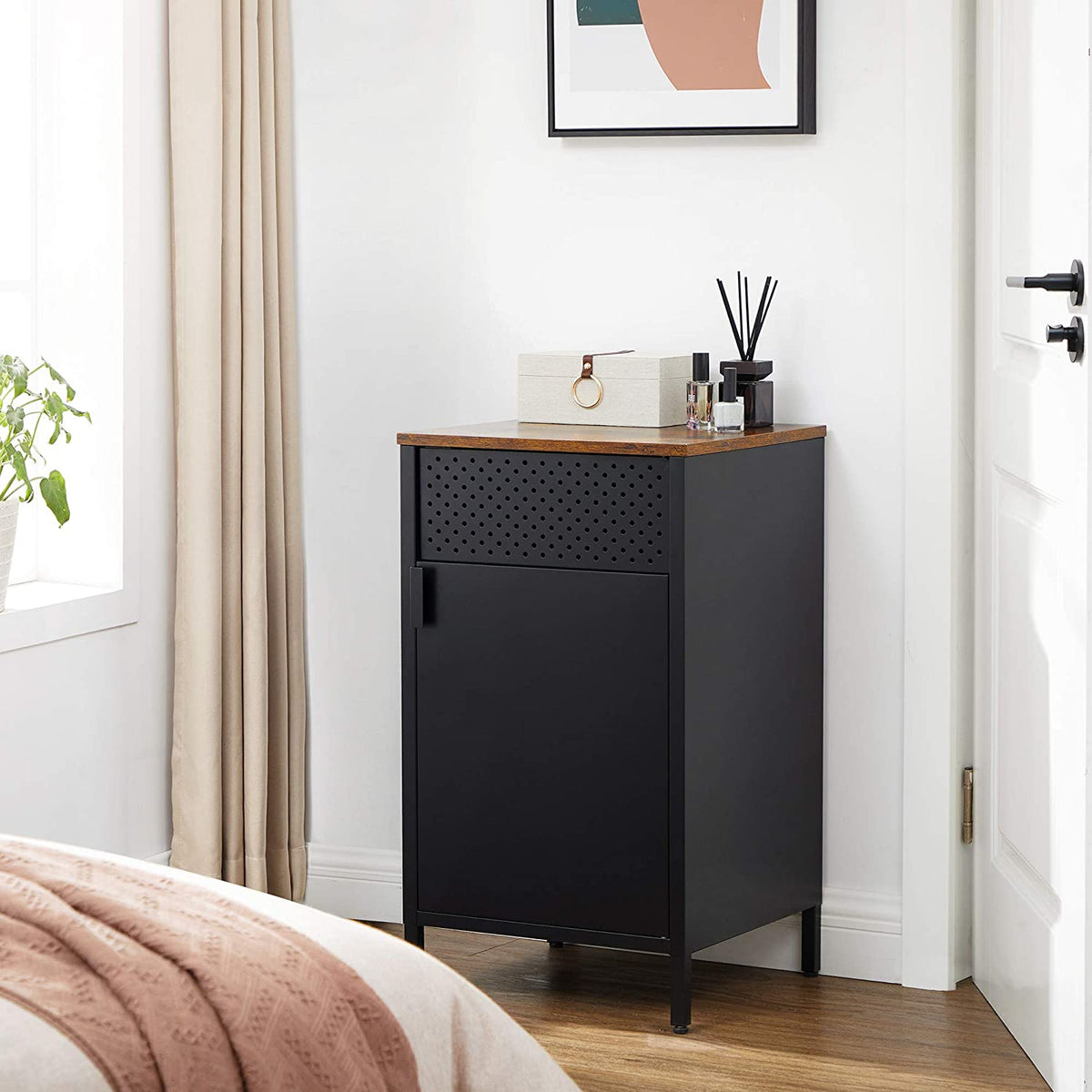 Aufbewahrungsschrank Industriedesign – kompakter Schrank – stilvoll und funktional