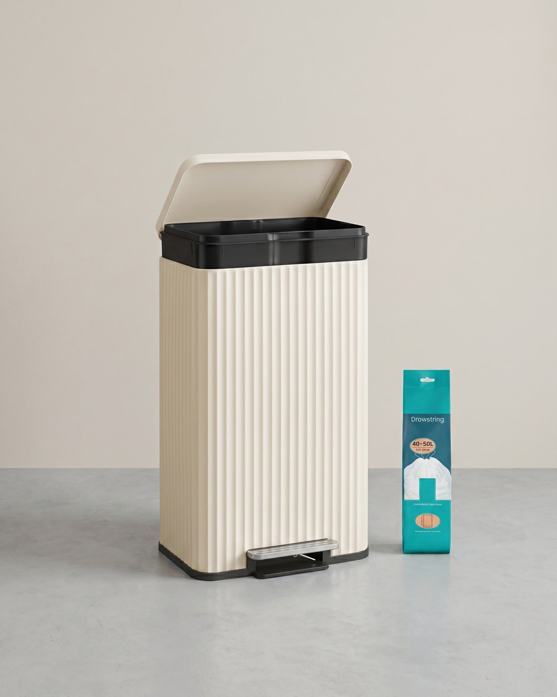 Küchenmülleimer – 50 Liter – Treteimer mit Soft-Close-Deckel – Inneneimer aus Stahl – Inklusive 15 Müllbeuteln – Beige