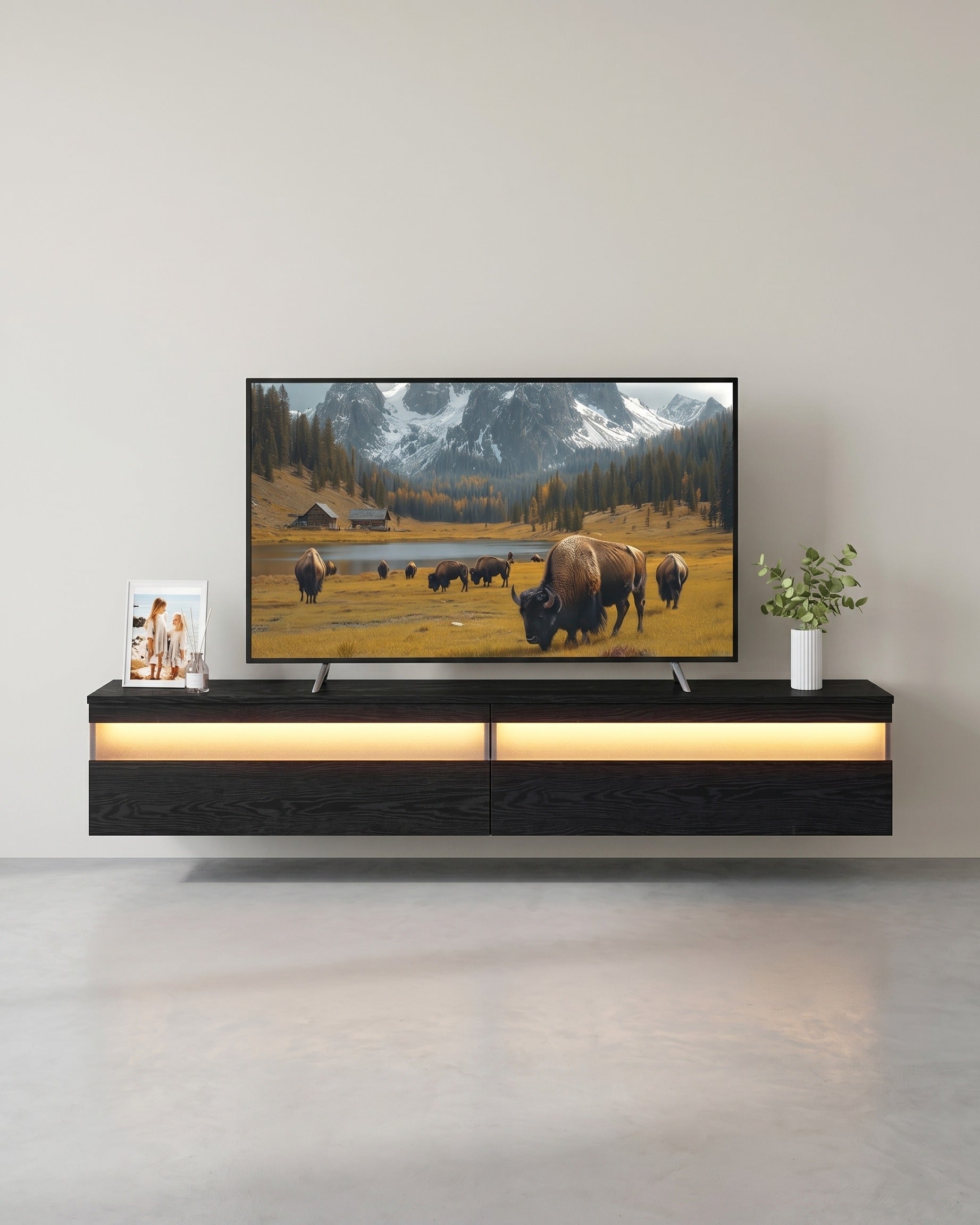 Schwebender TV-Ständer – Mit LED-Beleuchtung und Ladestation – Inkl. Wandmontage – Schwarz