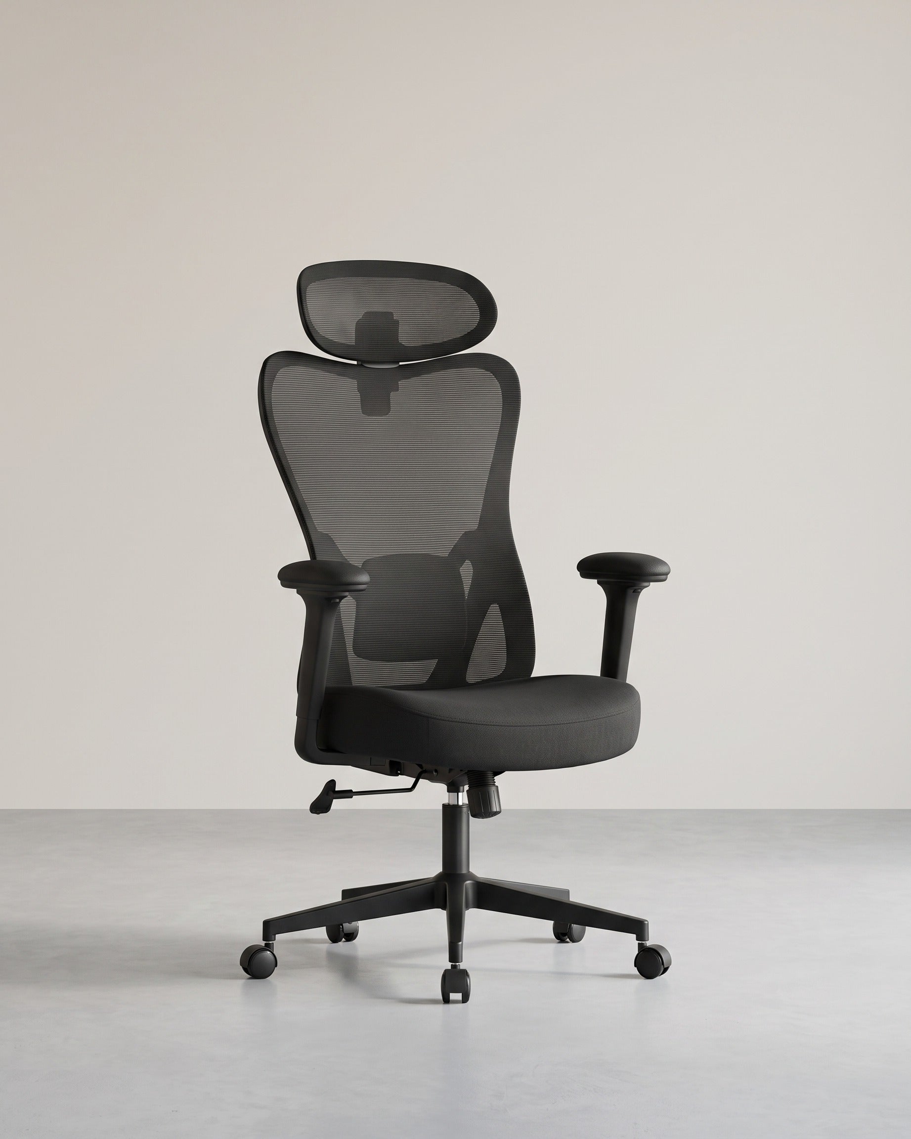 Ergonomischer Bürostuhl – Verstellbare Lendenwirbelstütze – Atmungsaktives Netzgewebe – Neigungsfunktion – Belastbarkeit 150 kg – Schwarz