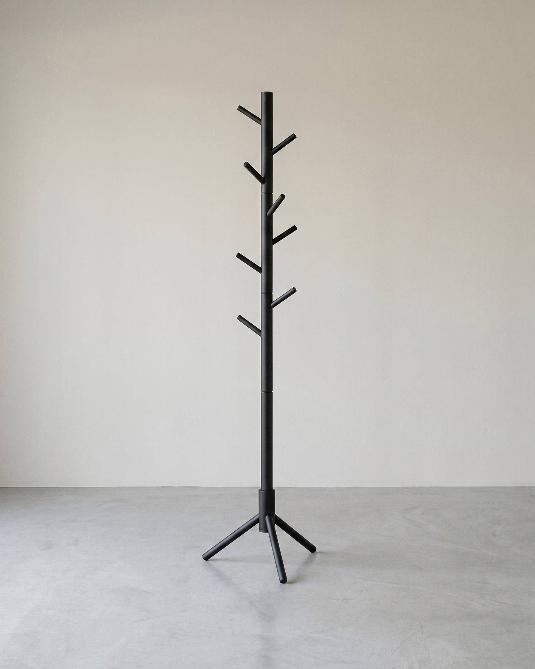 Garderobenständer aus Massivholz mit 8 Haken – Stabil, elegant und einfach zu montieren – Schwarz