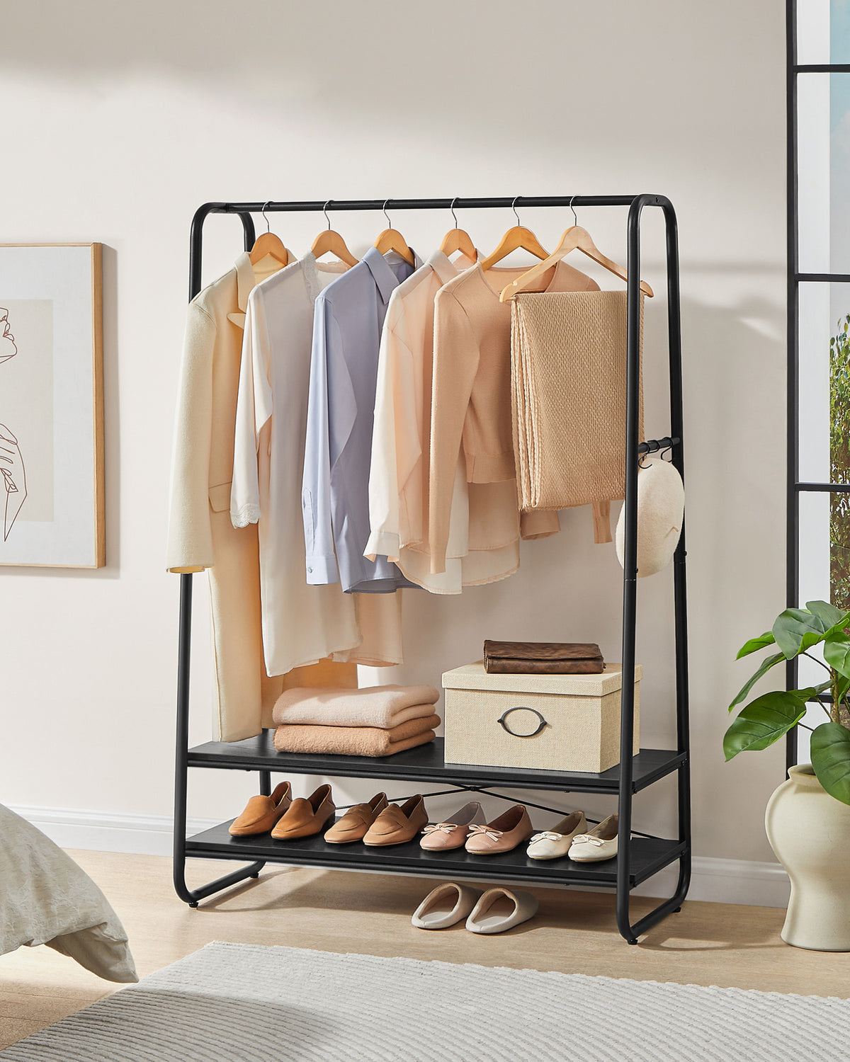 Kleiderständer mit Ablagen – Industriedesign – freistehend – 100 cm breit