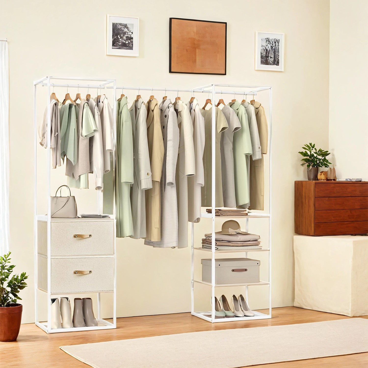 Kleiderschrank mit ausziehbarer Kleiderstange und Schubladen – multifunktional – verstellbare Aufteilung