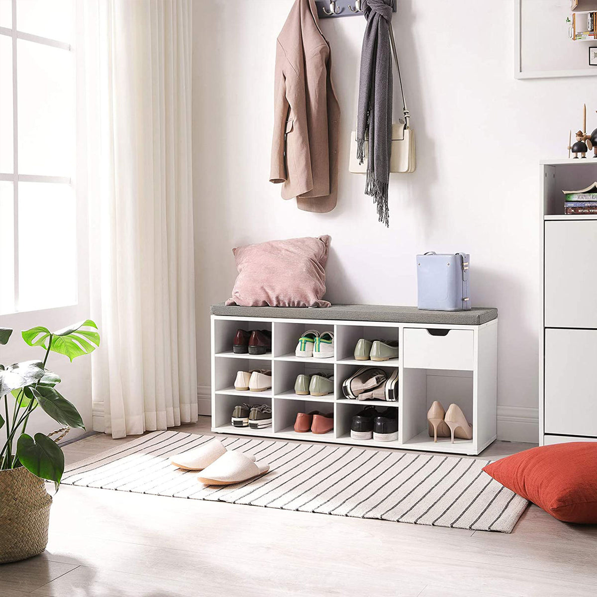 Schuhbank mit Stauraum 104 cm – Mit Sitzkissen & 2 Offenen Fächern – Flurmöbel bis 200 kg